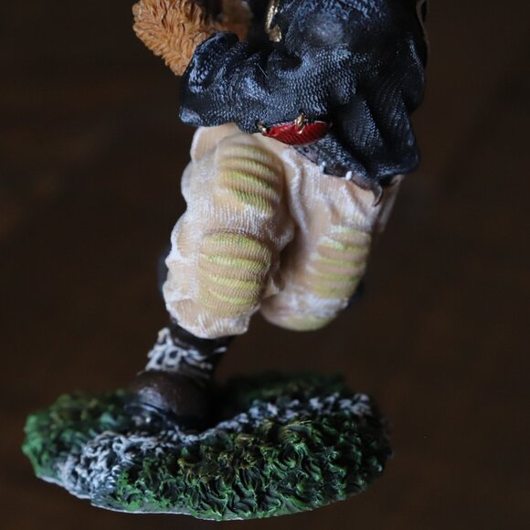 Boyds Bears Collectible Vinny Catch 'Em All Football Figurine - Picture 16 of 16